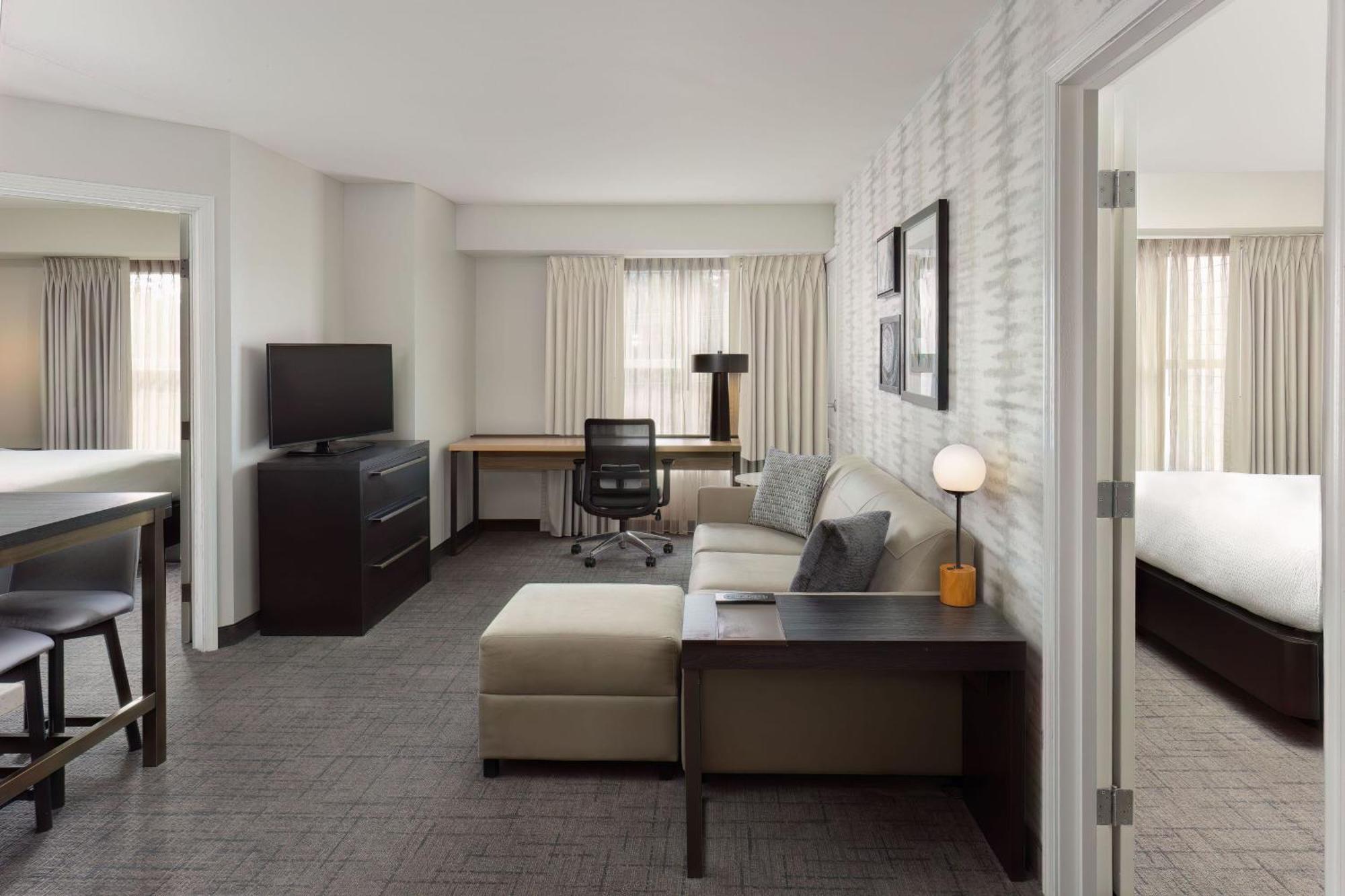 Hotel Providence Coventry 3*