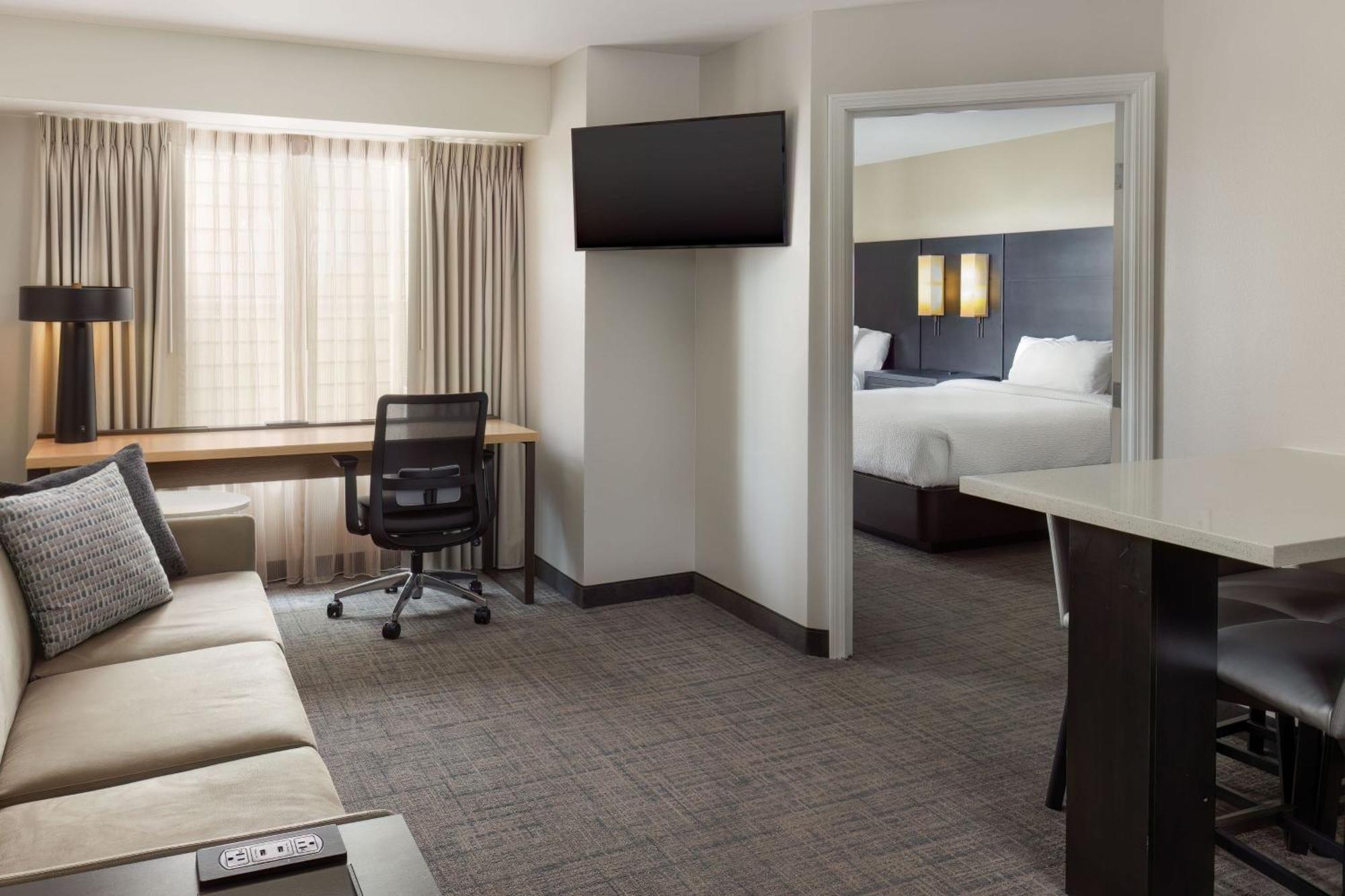 Providence Coventry Hotel 3*