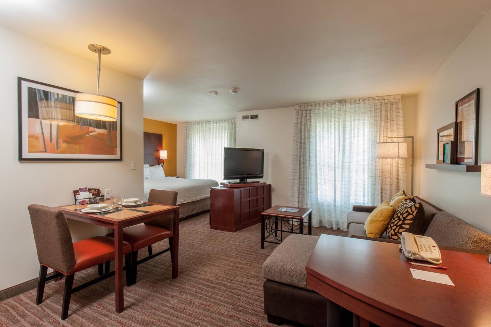 Hotel Providence Coventry 3*